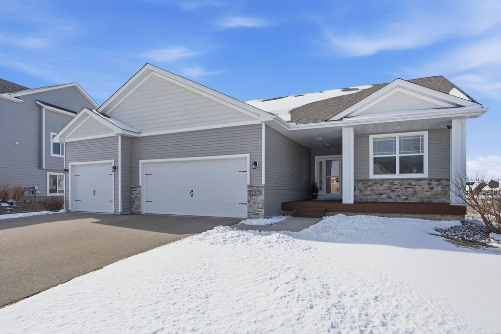 Photo of 17317 Eastwood Avenue, Lakeville, MN 55044 (MLS # 7022311)