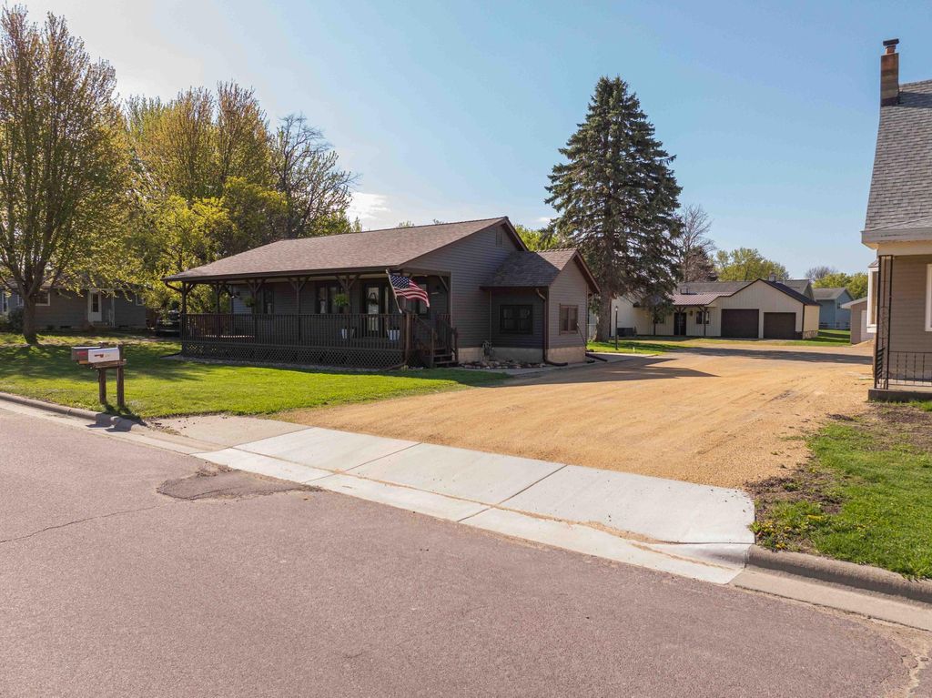 Photo of 317 E South Street, Janesville, MN 56048 (MLS # 7066442)