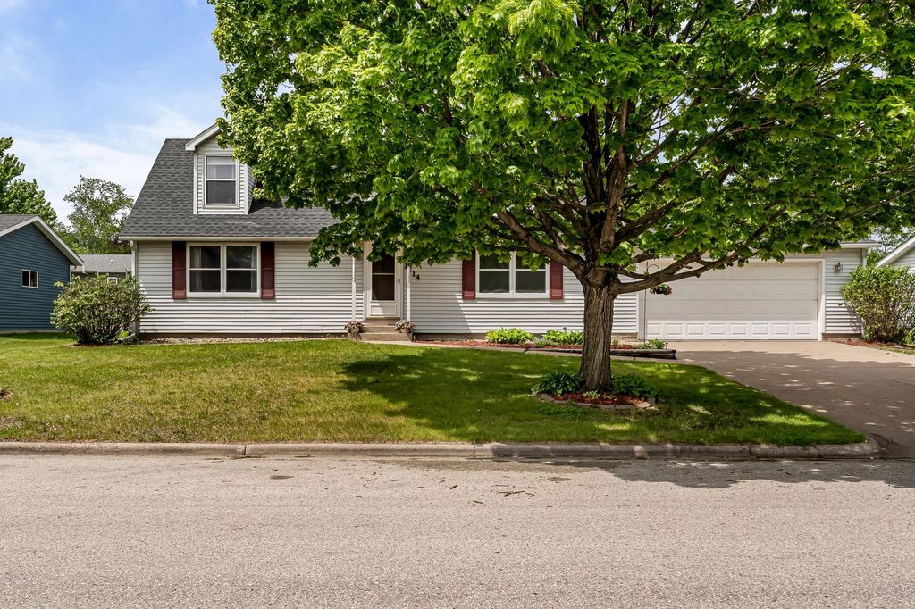 Photo of 1214 Willow Street, La Crescent, MN 55947 (MLS # 7076576)