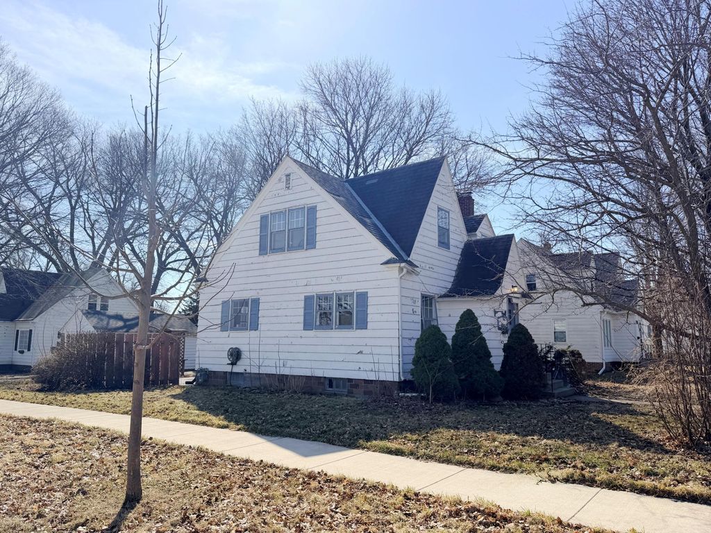 Photo of 816 Clausen Avenue, Albert Lea, MN 56007 (MLS # 7073540)