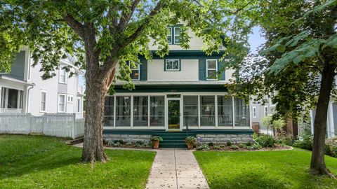 2017 Girard Avenue S Minneapolis MN 55405
