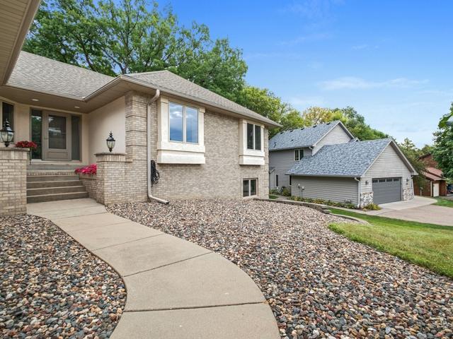 Photo of 13172 Galleria Place, Apple Valley, MN 55124 (MLS # 7138149)