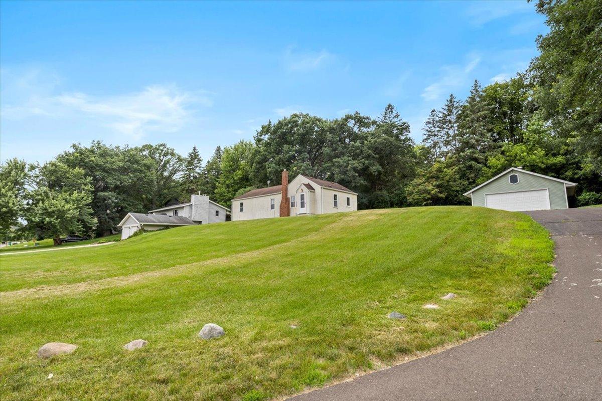 4145 Oakcrest Drive