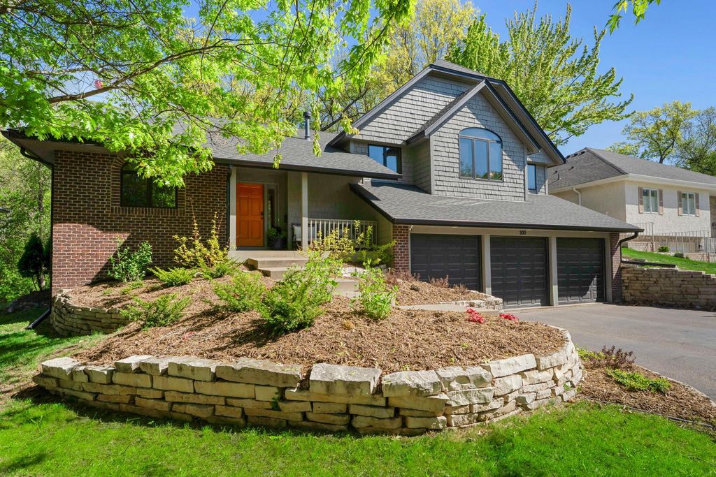 Photo of 300 Dearborn Court, Edina, MN 55343 (MLS # 7021164)