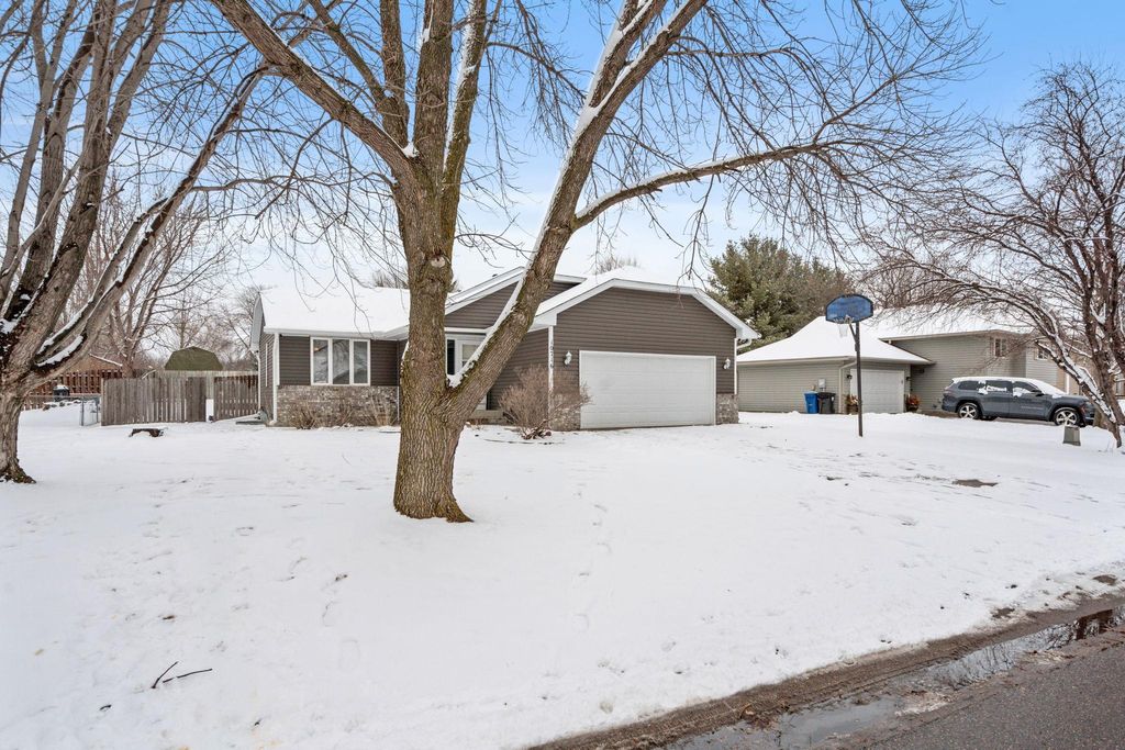 Photo of 10716 Kalland Drive NE, Albertville, MN 55301 (MLS # 6822976)