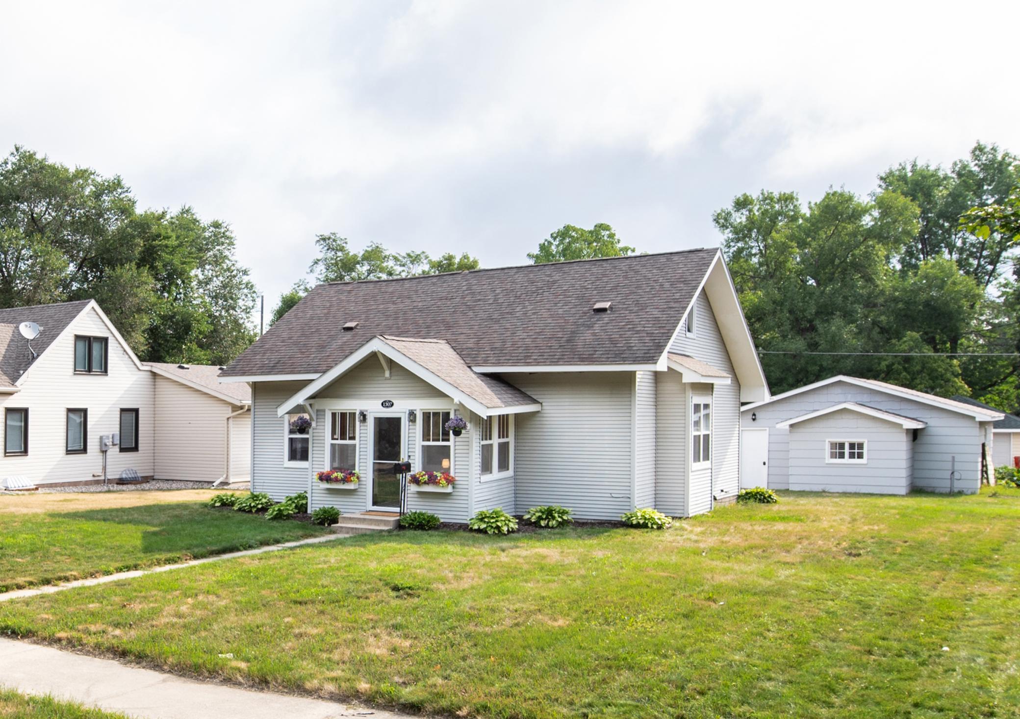 1307 Cedar Street