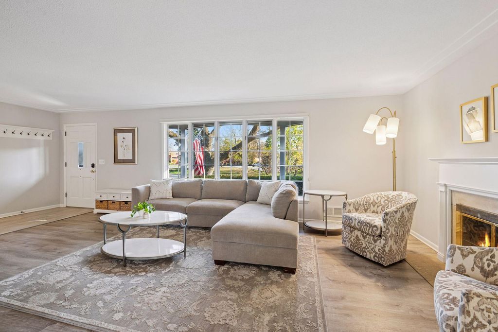 Photo of 5100 W 70th Street, Edina, MN 55439 (MLS # 7007501)