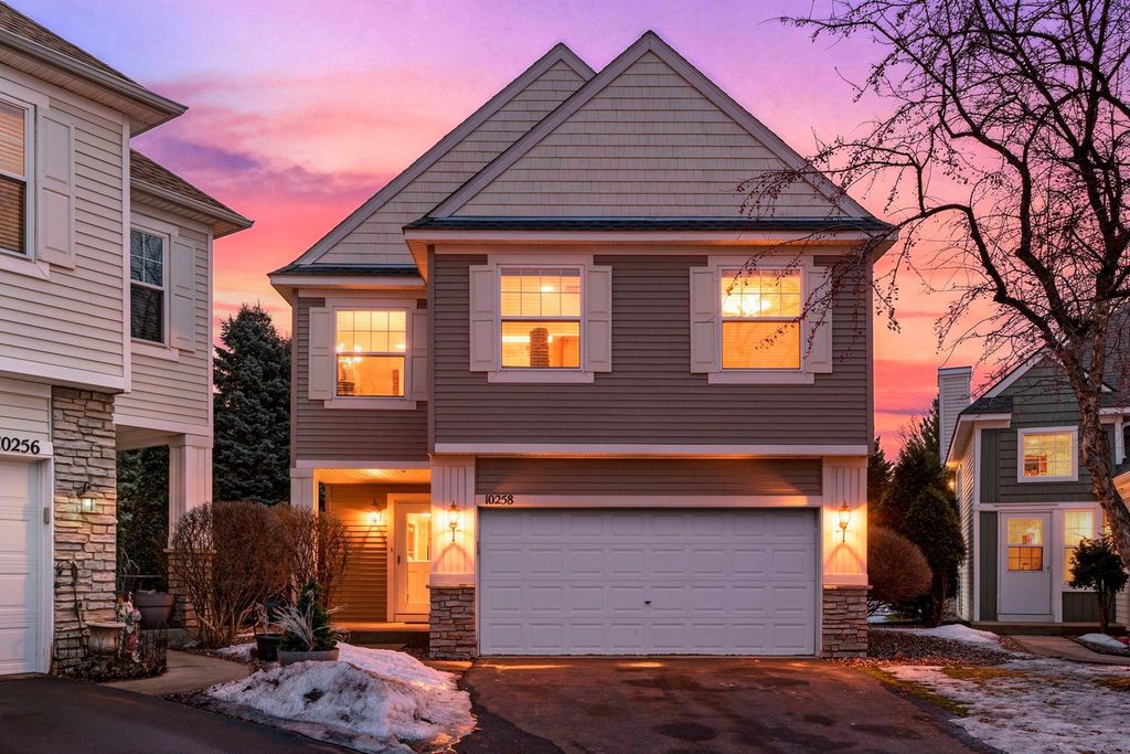 Photo of 10258 Country Club Alcove, Woodbury, MN 55129 (MLS # 7016049)