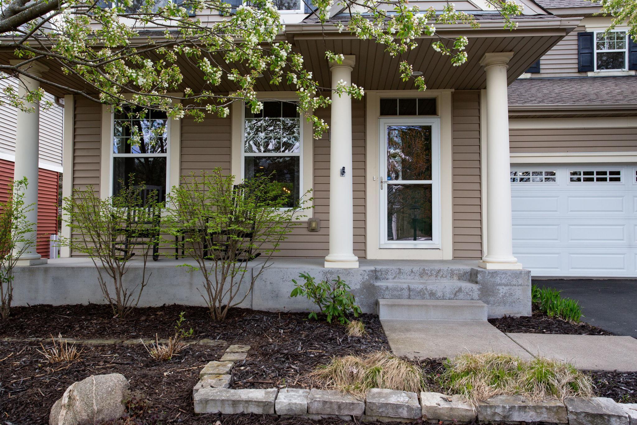 32 Founders Green