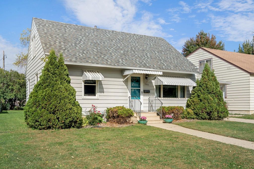 Photo of 1803 3rd Avenue SE, Austin, MN 55912 (MLS # 6801768)