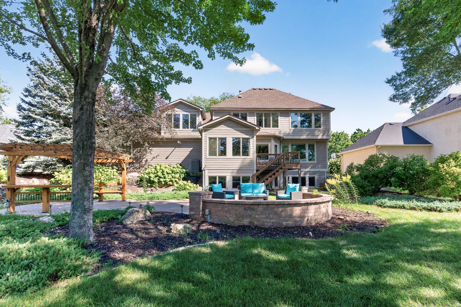 3034 Edgewater Drive