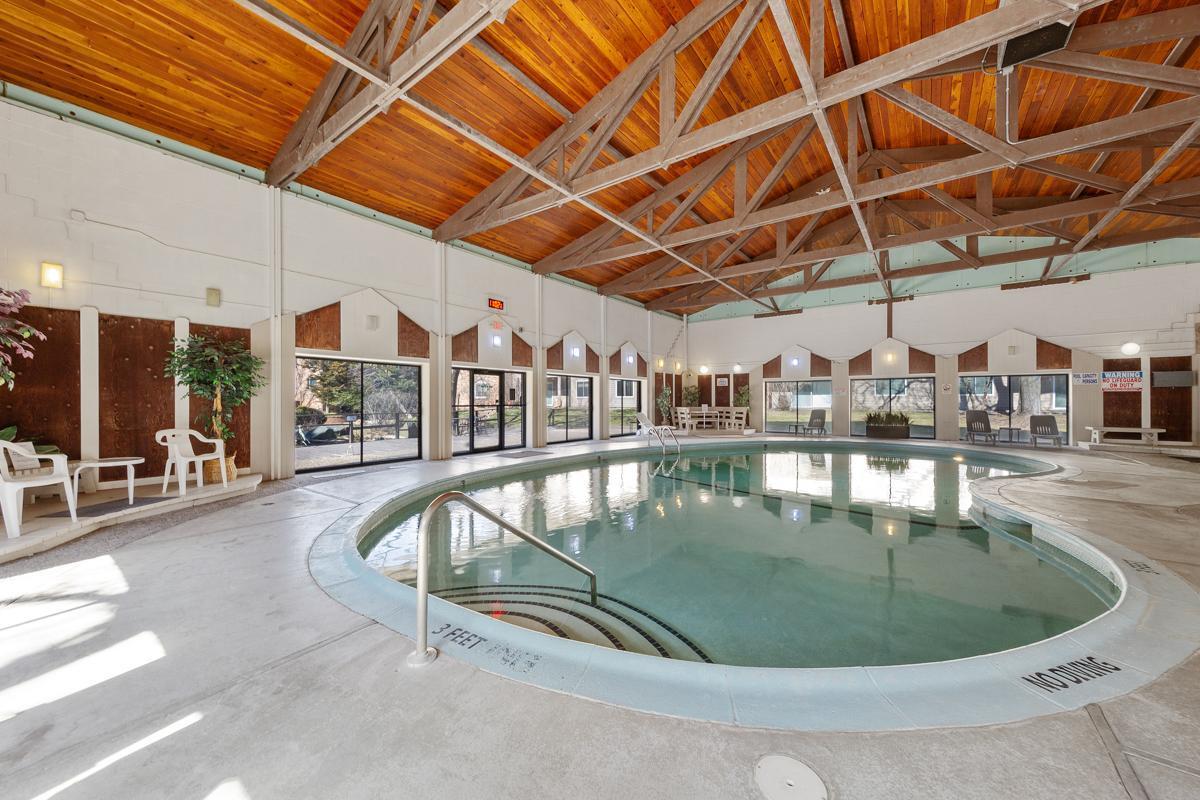 10211 Cedar Lake Road 309