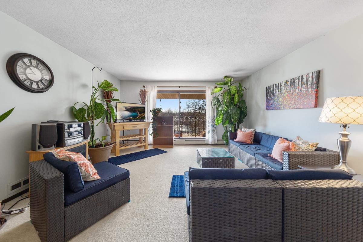 10211 Cedar Lake Road 309