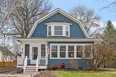 216 N Oak Street Chaska MN 55318