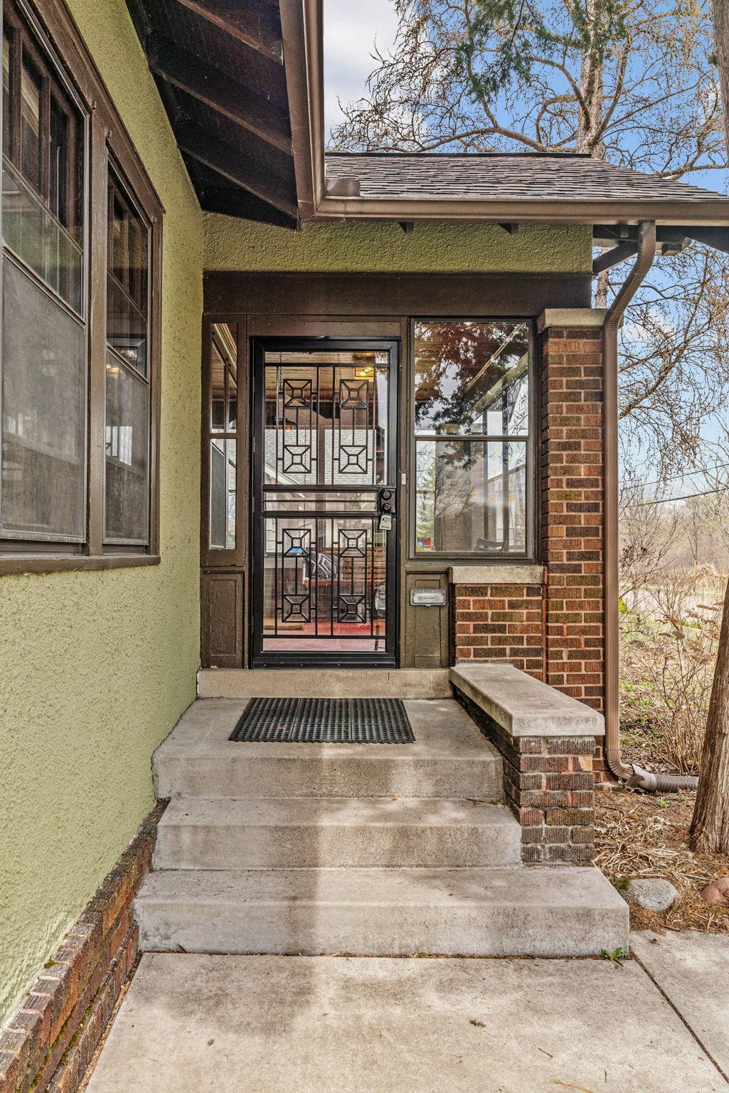 1369 Hamline Avenue N