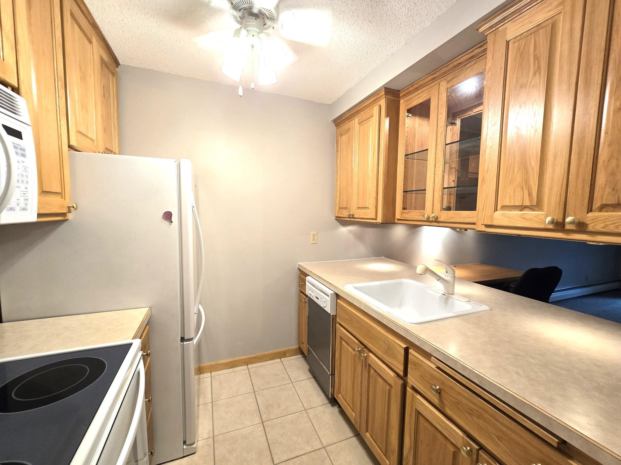 2800 Hamline Avenue N 225