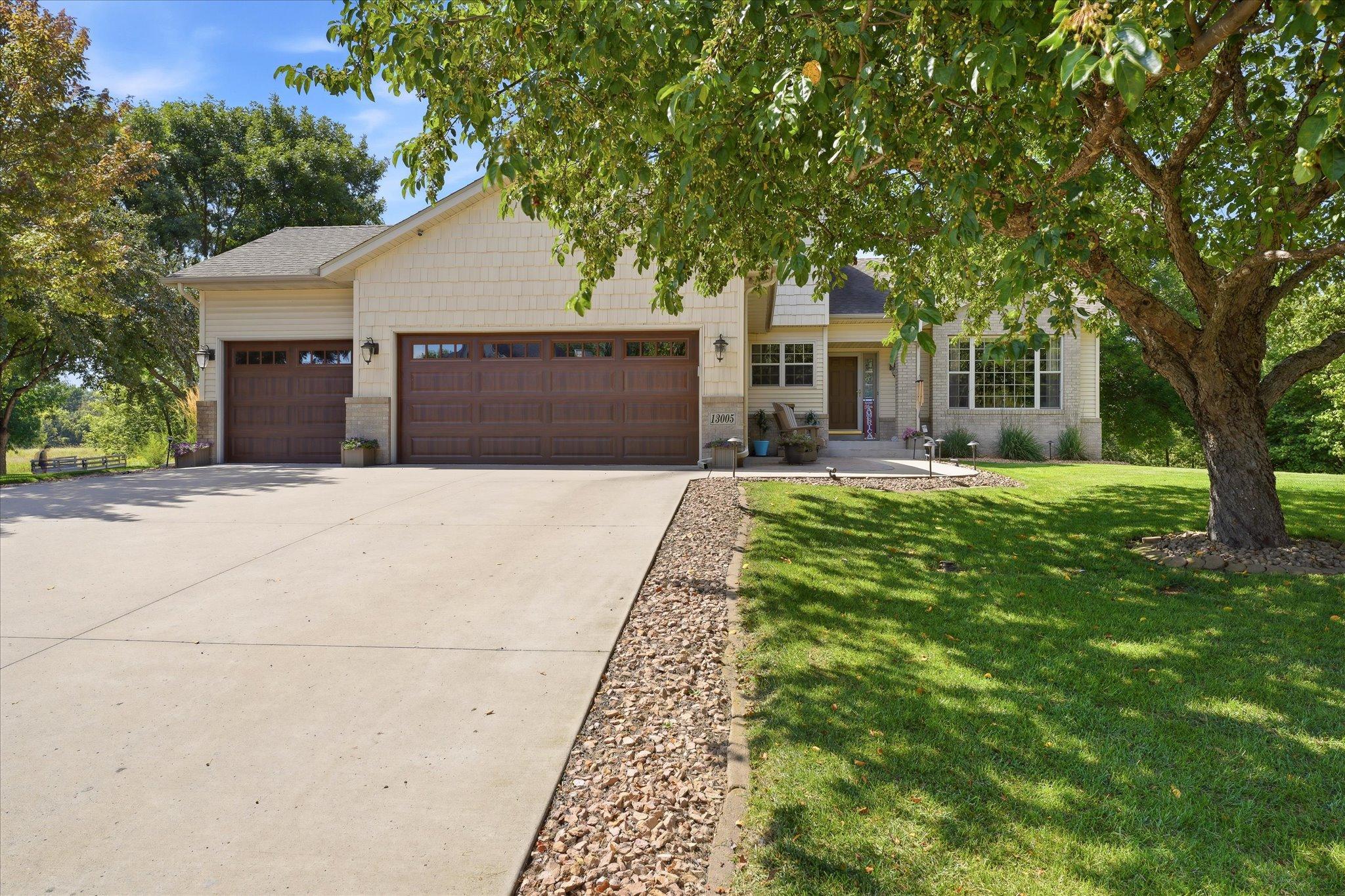 13005 Oakwood Drive