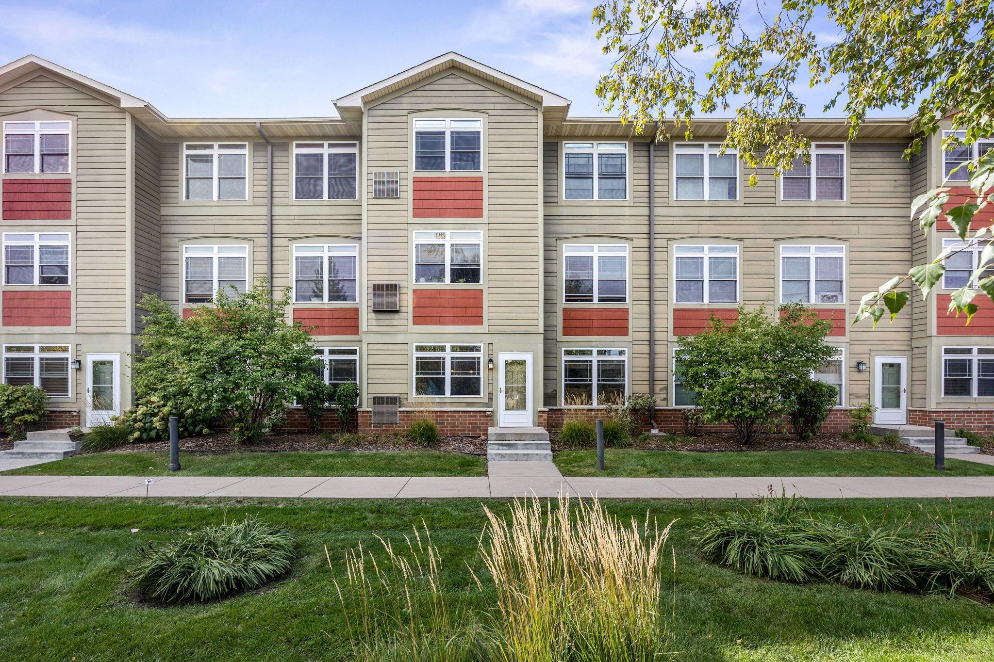 2530 E 34th Street 106