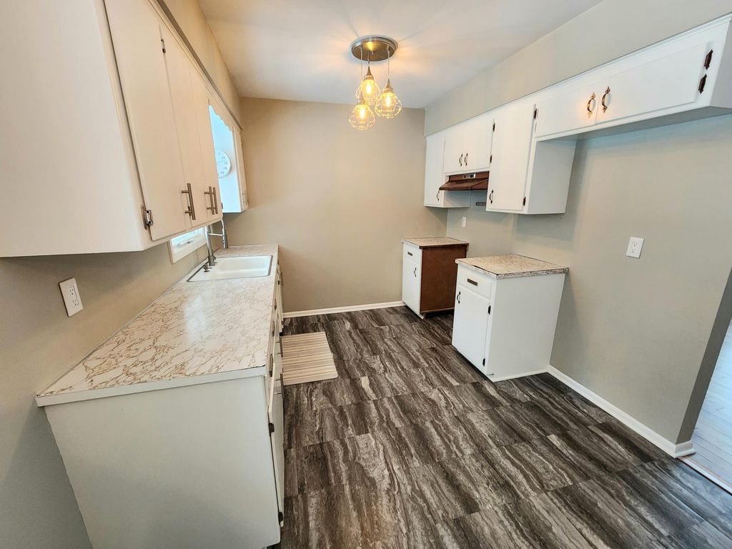 Photo of 406 Terrace Drive, Roseville, MN 55113 (MLS # 6825195)