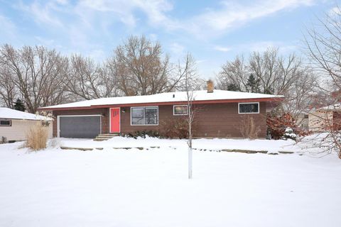 406 Terrace Drive Roseville MN 55113