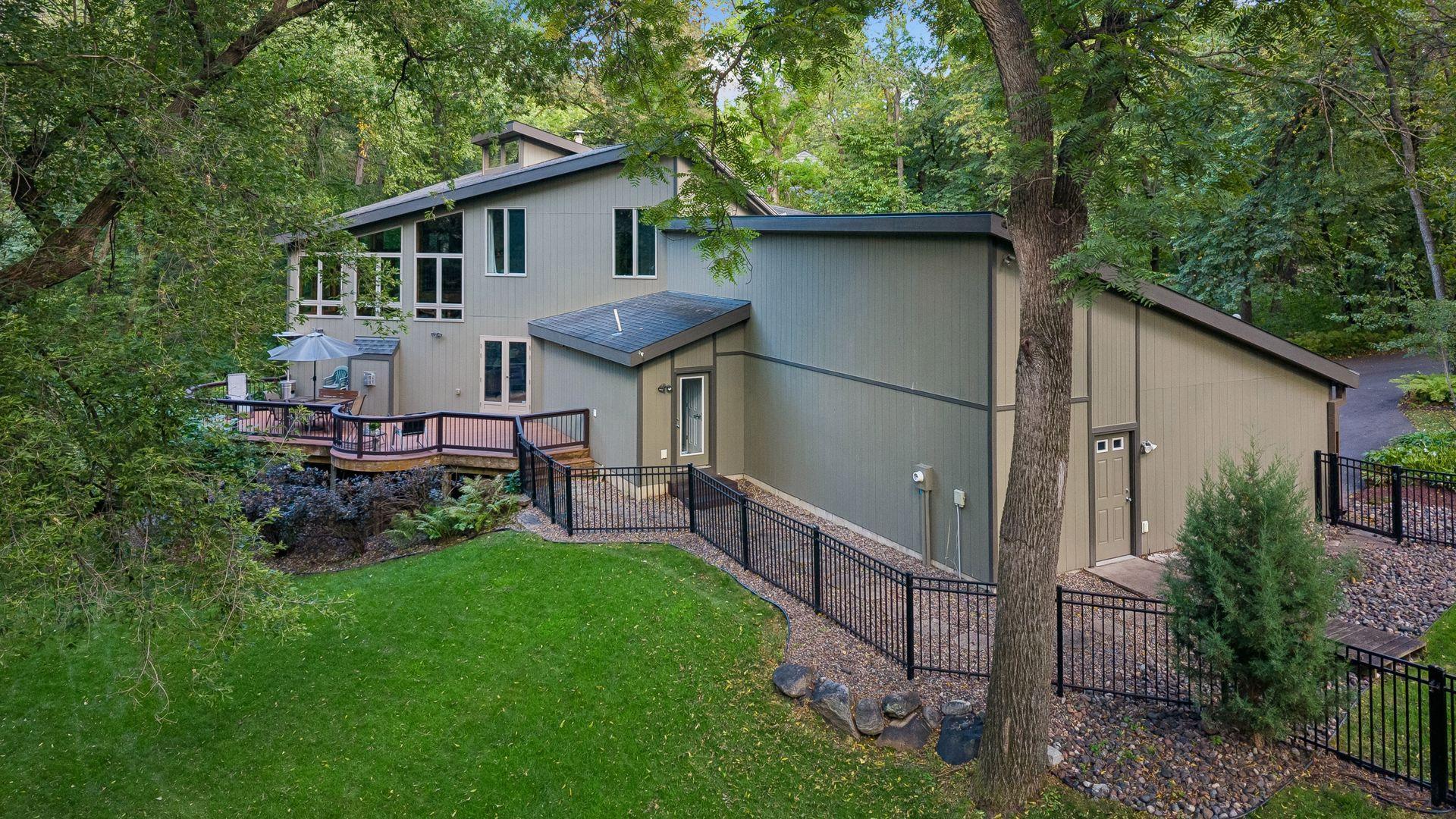 16 Timberglade Road