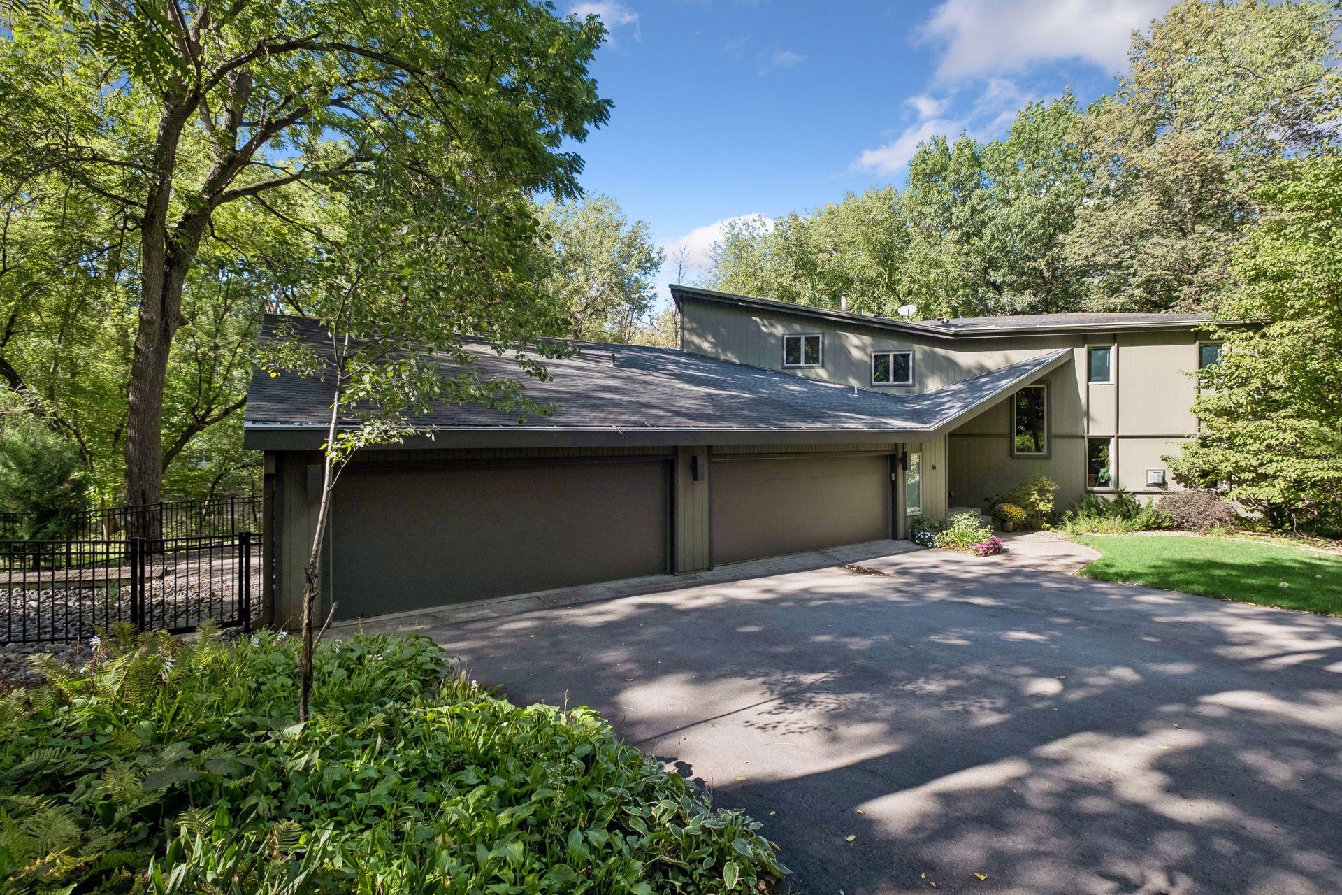 16 Timberglade Road
