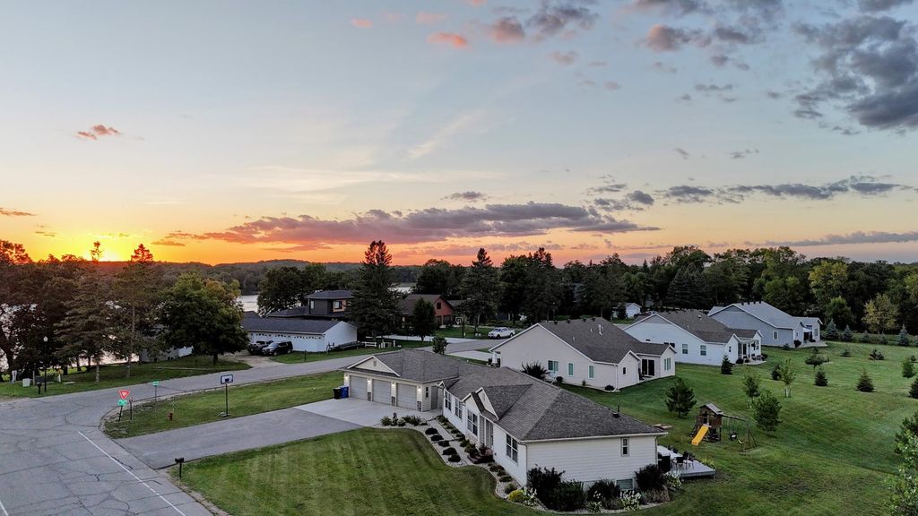 Photo of 1994 Longview Drive, Detroit Lakes, MN 56501 (MLS # 7062344)