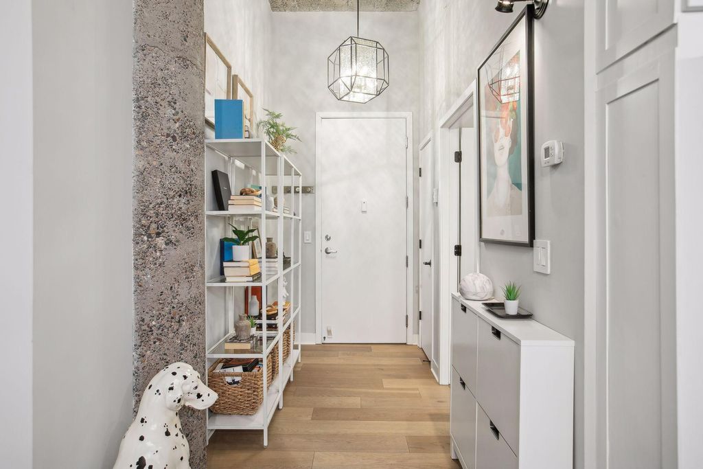 Photo of 521 S 7th Street #203, Minneapolis, MN 55415 (MLS # 7049159)