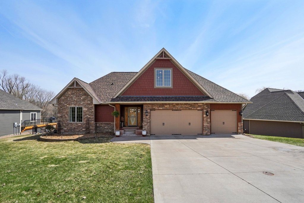 Photo of 29411 Morningside Court, Lindstrom, MN 55045 (MLS # 7055833)