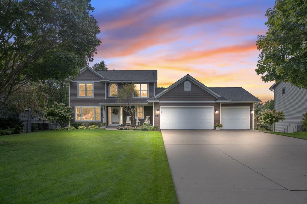 Photo of 592 Vicki Lane, Shoreview, MN 55126 (MLS # 7053172)