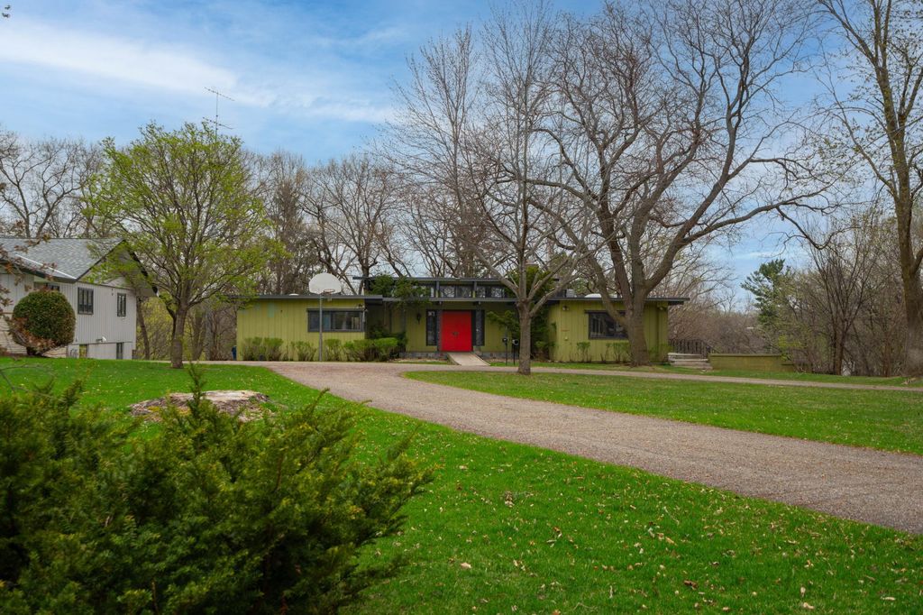 Photo of 1700 Hillcrest Road, Saint Cloud, MN 56303 (MLS # 7059128)