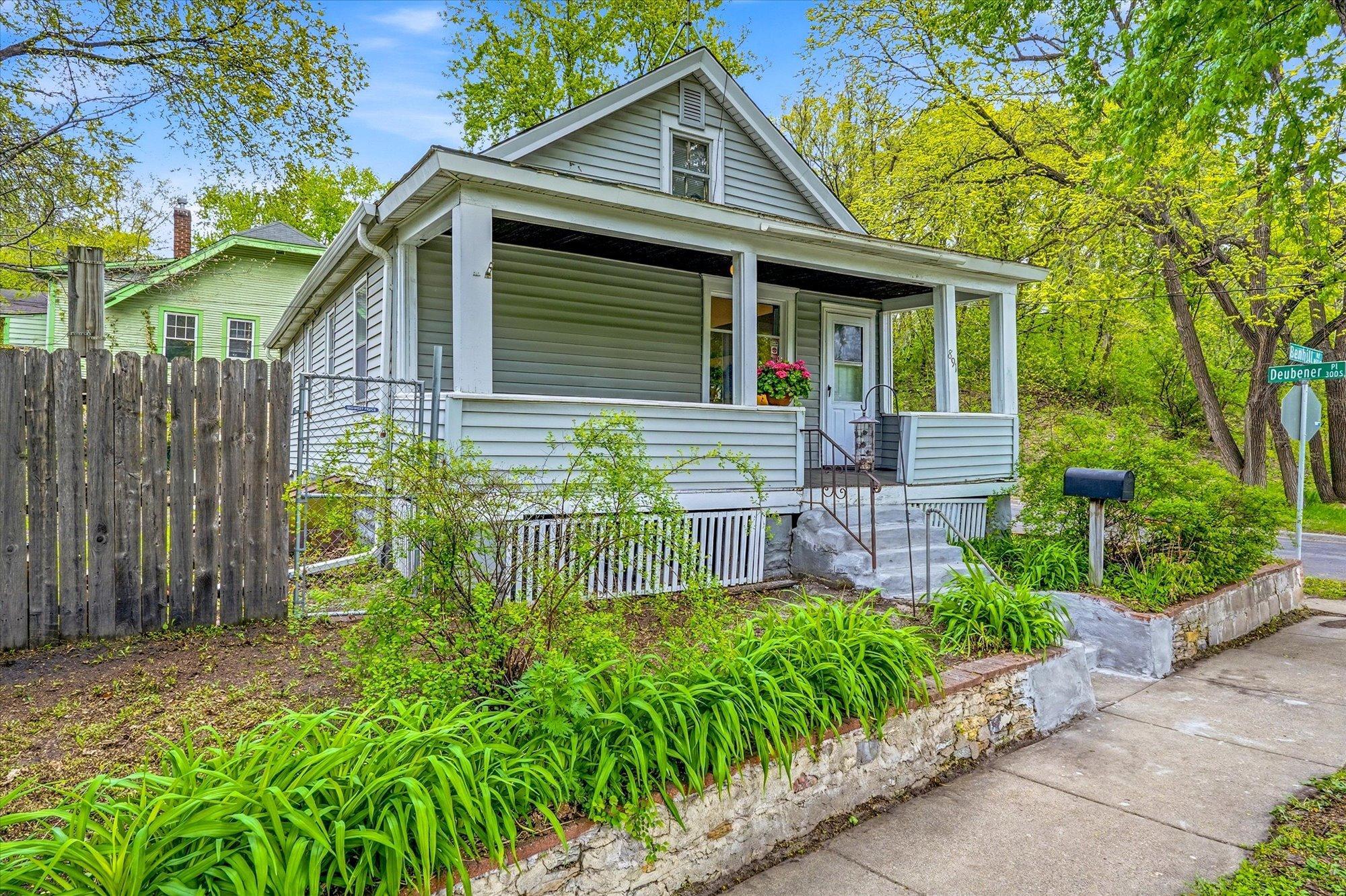891 Benhill Road