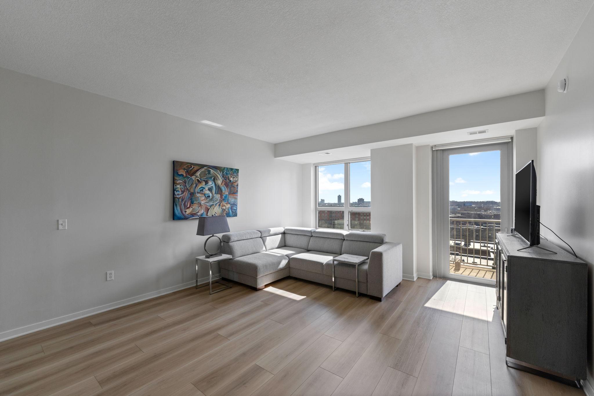 929 Portland Avenue 811