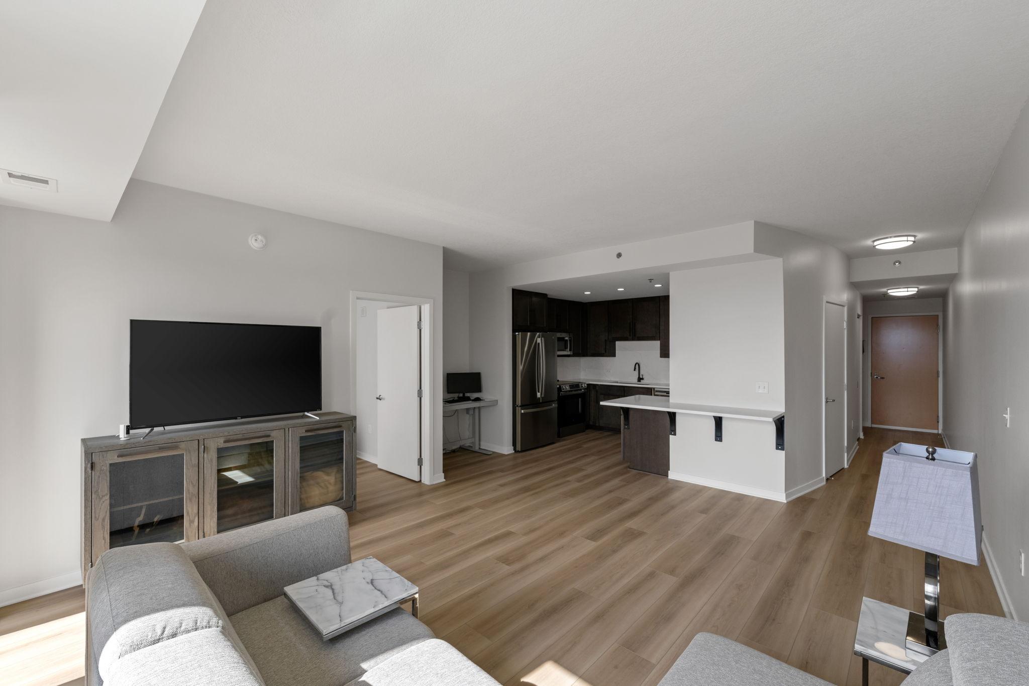 929 Portland Avenue 811