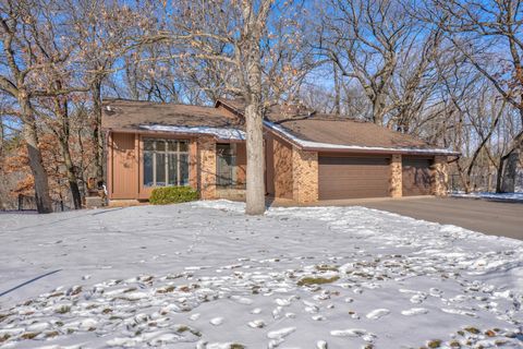 214 Woodridge Drive Vadnais Heights MN 55127