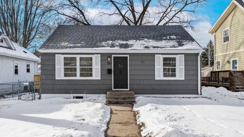 583 Cromwell Avenue Saint Paul MN 55104