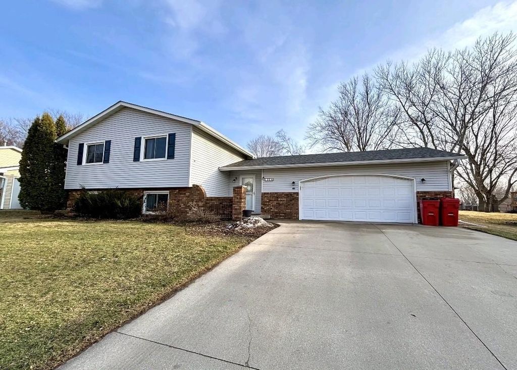 Photo of 1004 6th Street NW, Kasson, MN 55944 (MLS # 7037737)
