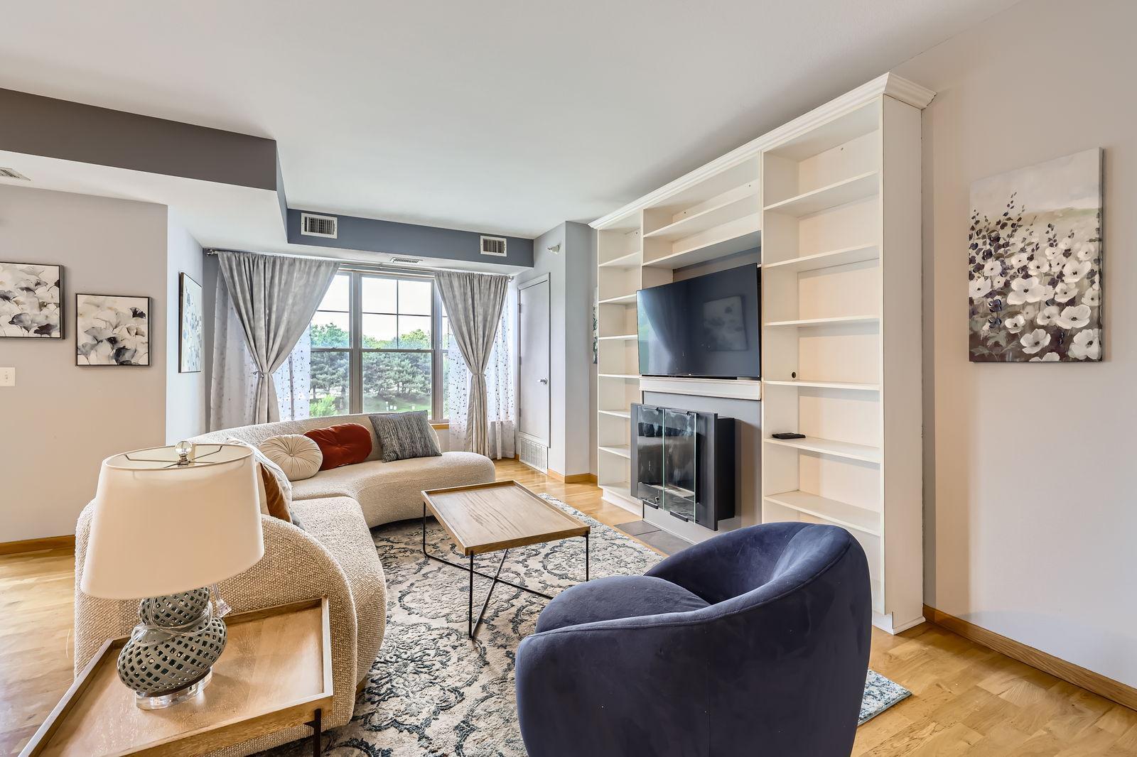 1800 Graham Avenue 303