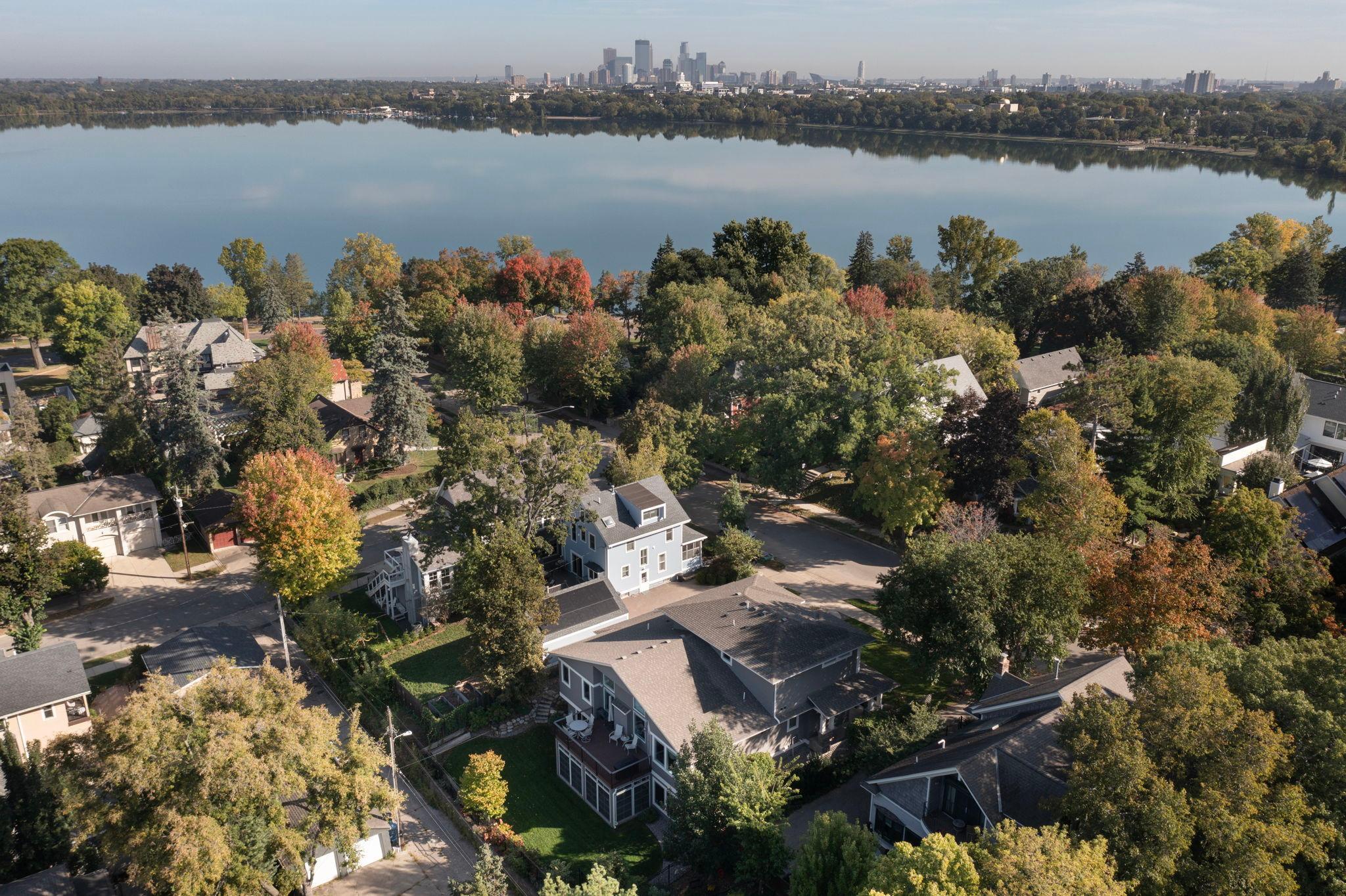 3812 Thomas Avenue S