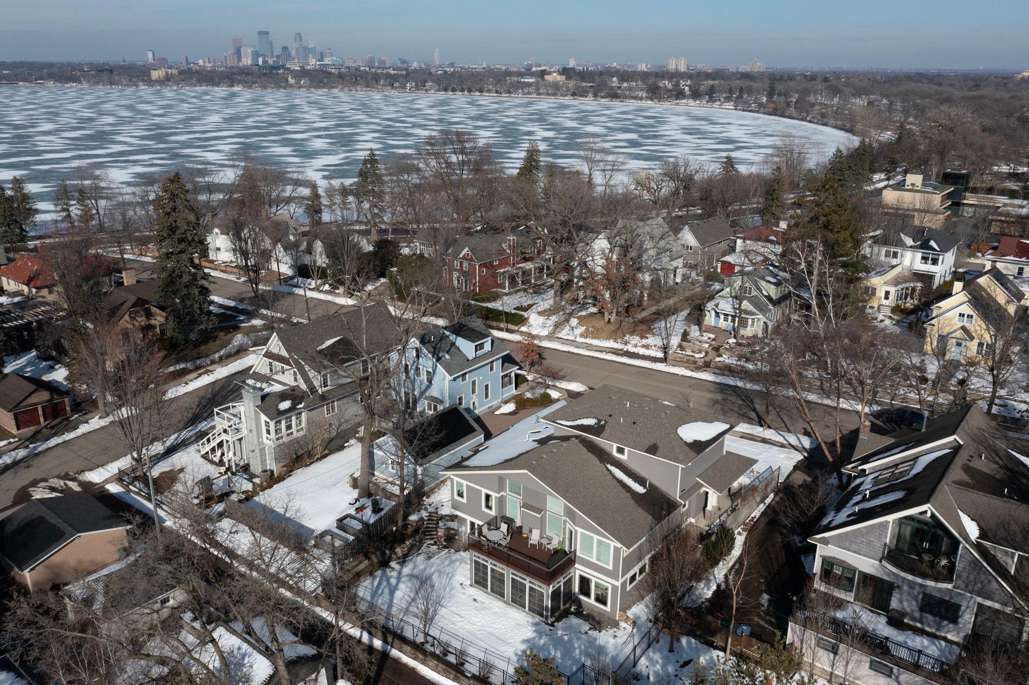 3812 Thomas Avenue S