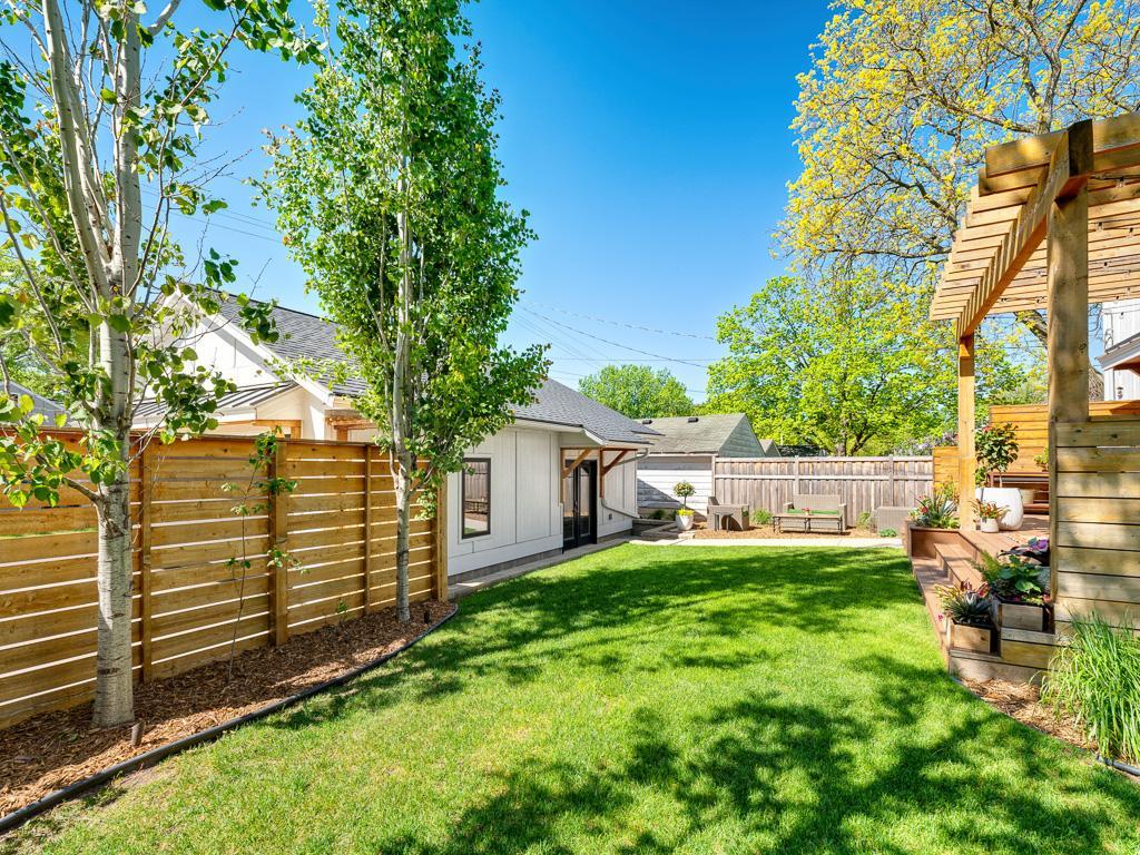 Saint Paul, Minnesota, 55116, United States, 4 Bedrooms Bedrooms, ,4 BathroomsBathrooms,Residential,Active,2052038