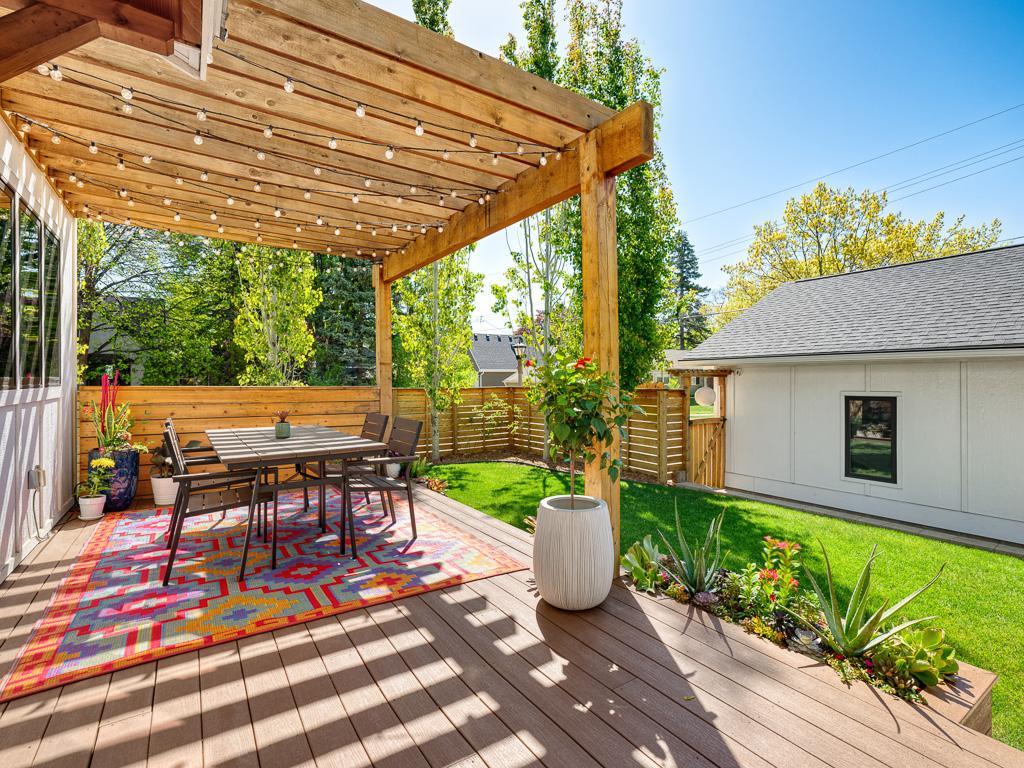 Saint Paul, Minnesota, 55116, United States, 4 Bedrooms Bedrooms, ,4 BathroomsBathrooms,Residential,Active,2052038