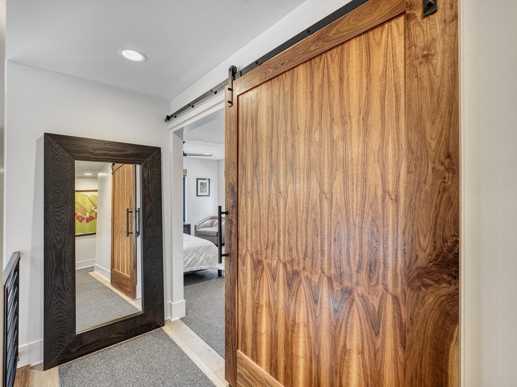Saint Paul, Minnesota, 55116, United States, 4 Bedrooms Bedrooms, ,4 BathroomsBathrooms,Residential,Active,2052038