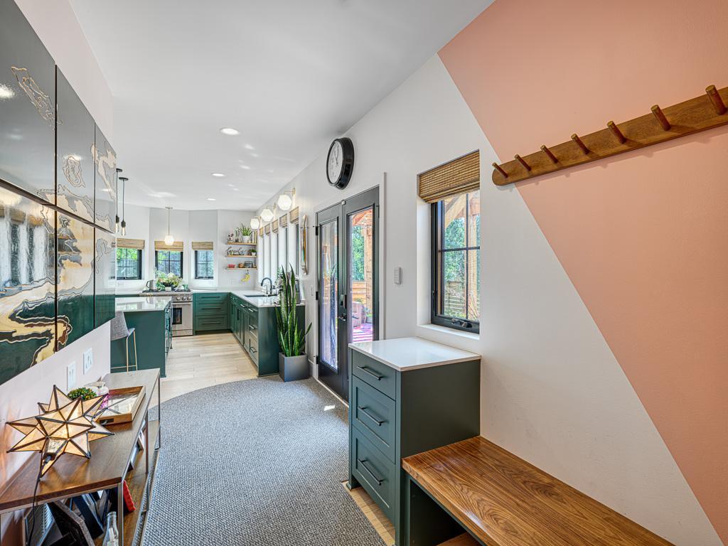 Saint Paul, Minnesota, 55116, United States, 4 Bedrooms Bedrooms, ,4 BathroomsBathrooms,Residential,Active,2052038