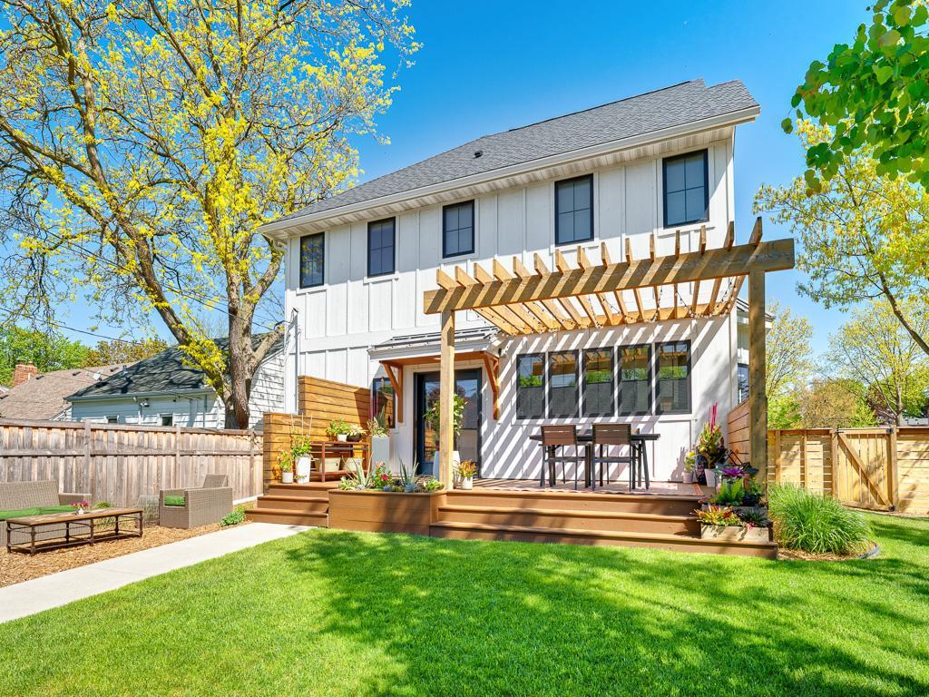Saint Paul, Minnesota, 55116, United States, 4 Bedrooms Bedrooms, ,4 BathroomsBathrooms,Residential,Active,2052038