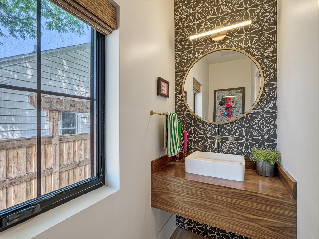 Saint Paul, Minnesota, 55116, United States, 4 Bedrooms Bedrooms, ,4 BathroomsBathrooms,Residential,Active,2052038