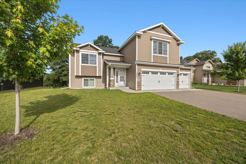 Photo of 303 29th Avenue SE, Saint Cloud, MN 56304 (MLS # 6697959)
