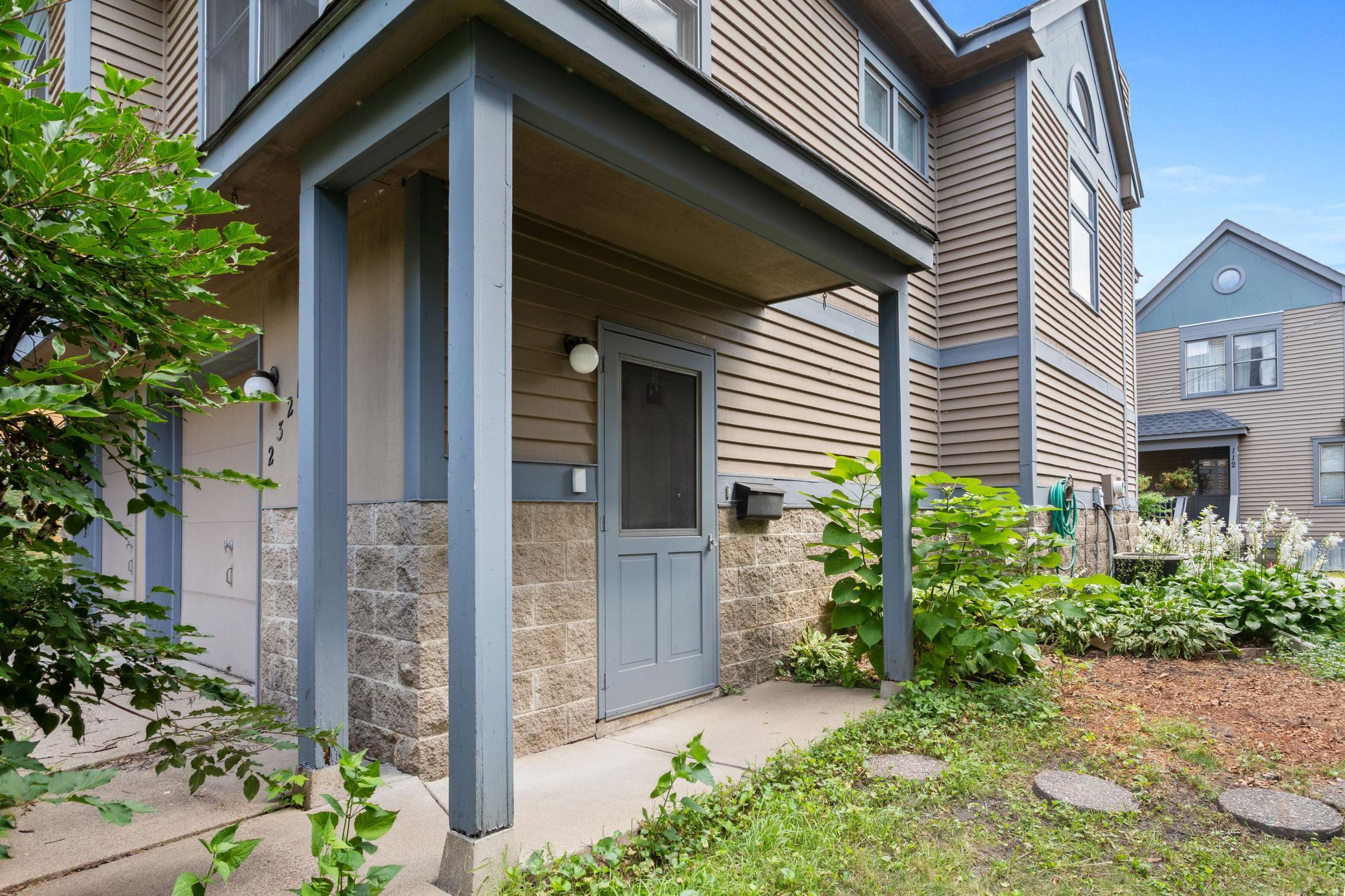 2321 Pillsbury Avenue S