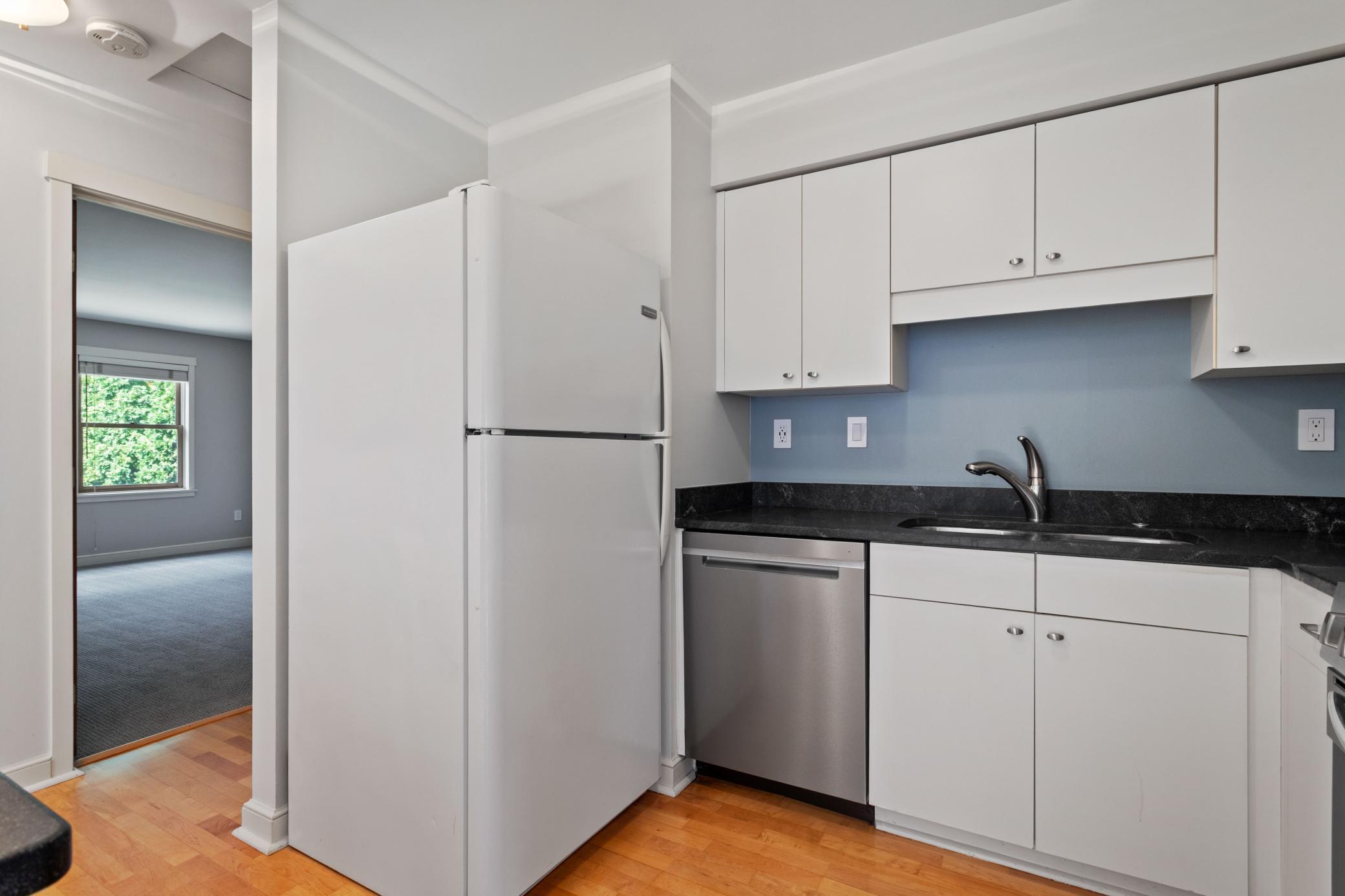 2321 Pillsbury Avenue S