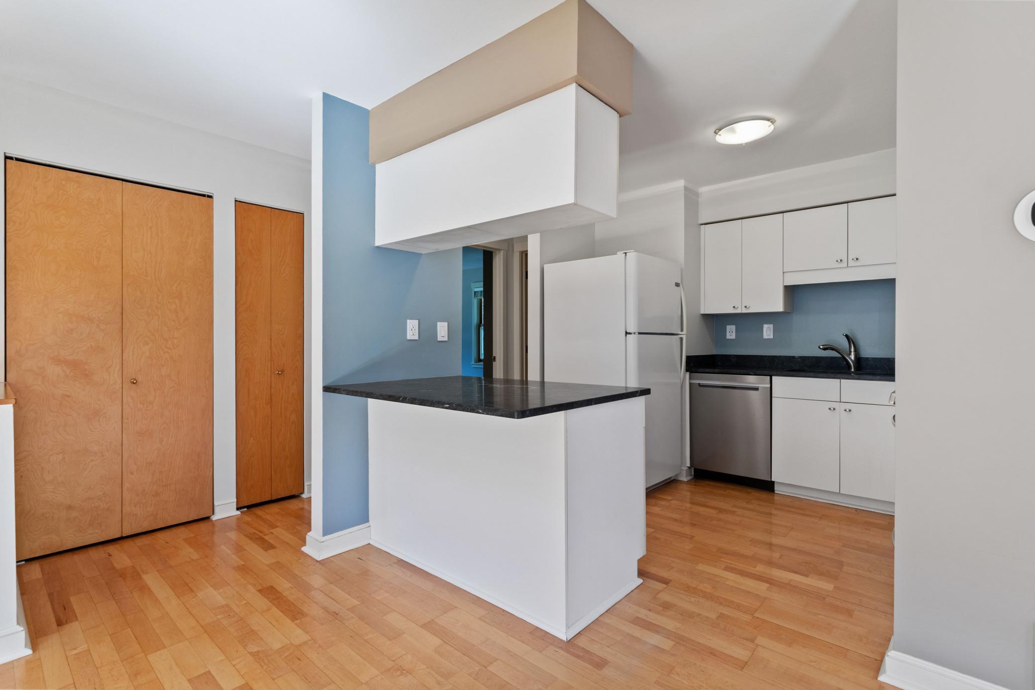 2321 Pillsbury Avenue S